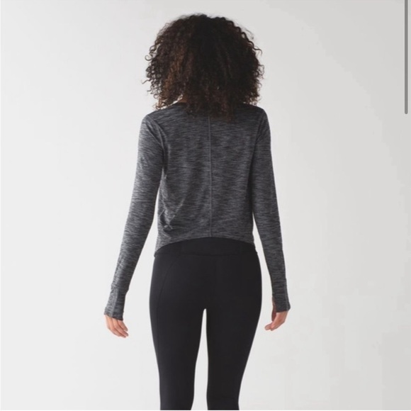 Lululemon | Born to Run long sleeve Heather grey tee - Picture 7 of 10
